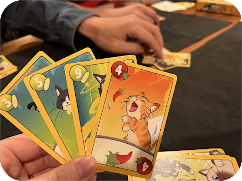 Componentes: Sweet & Spicy - El Lindo Juego de Cartas para 2 a 6 Jugadores | TOP TOYS